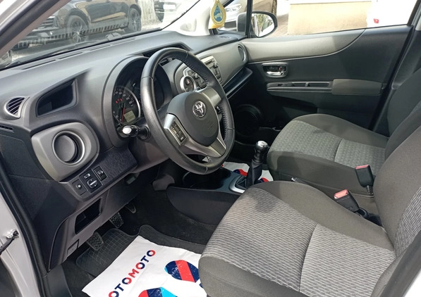 Toyota Yaris cena 29900 przebieg: 133000, rok produkcji 2013 z Kruszwica małe 154
